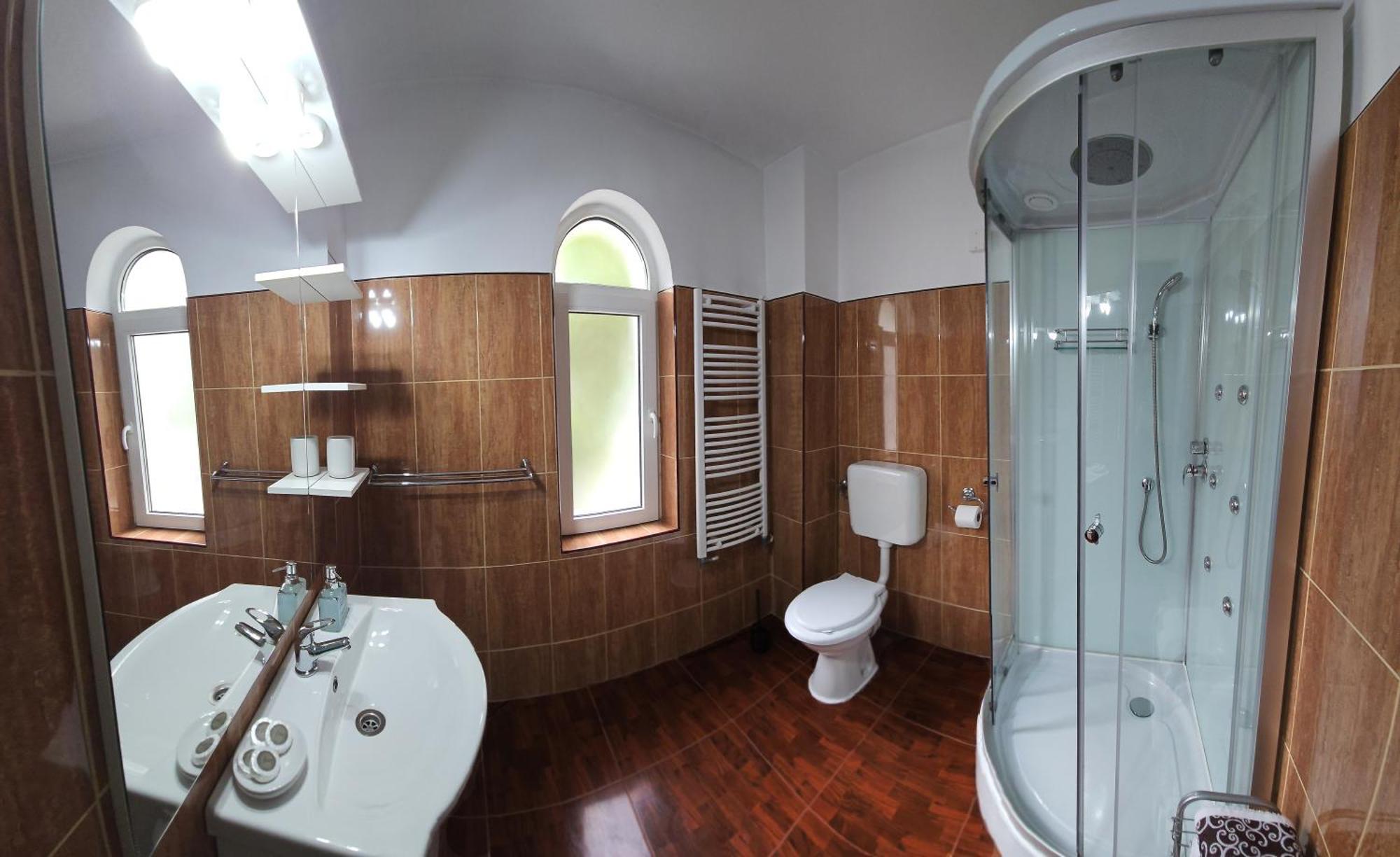 Hotel Hillside à Oradea Extérieur photo