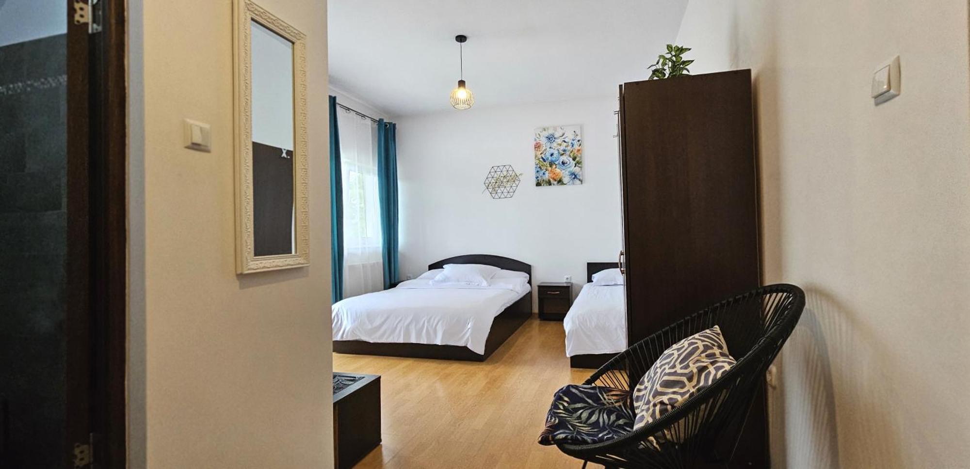 Hotel Hillside à Oradea Extérieur photo